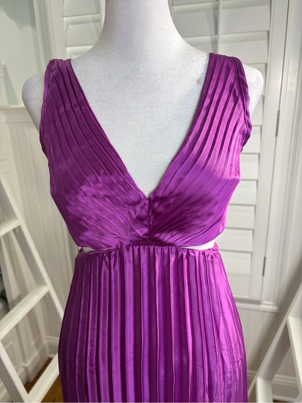 Sincerely Jules Fuchsia Pleated Cutout Maxi Dress (S) - Picture 5 of 10